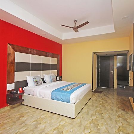 מדיקרי Hotel New Rajdarshan מראה חיצוני תמונה
