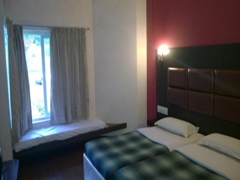 מדיקרי Hotel New Rajdarshan מראה חיצוני תמונה