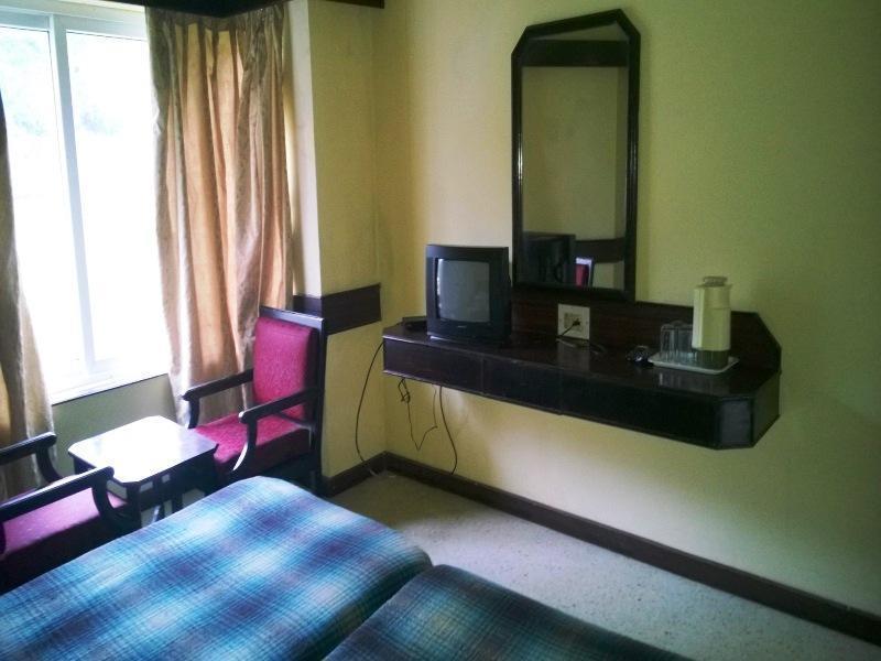 מדיקרי Hotel New Rajdarshan מראה חיצוני תמונה