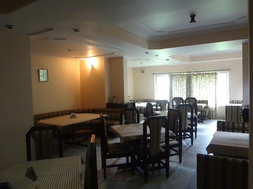 מדיקרי Hotel New Rajdarshan מראה חיצוני תמונה