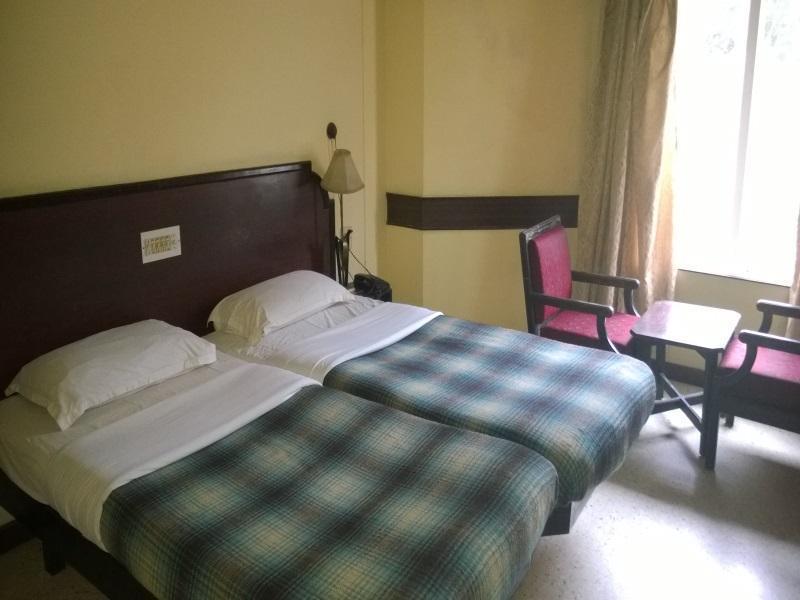 מדיקרי Hotel New Rajdarshan מראה חיצוני תמונה